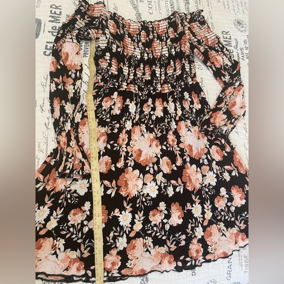 Altar'd State Off the Shoulder Smocked Floral Print Dress/Top Size: M - Picture 5 of 7
